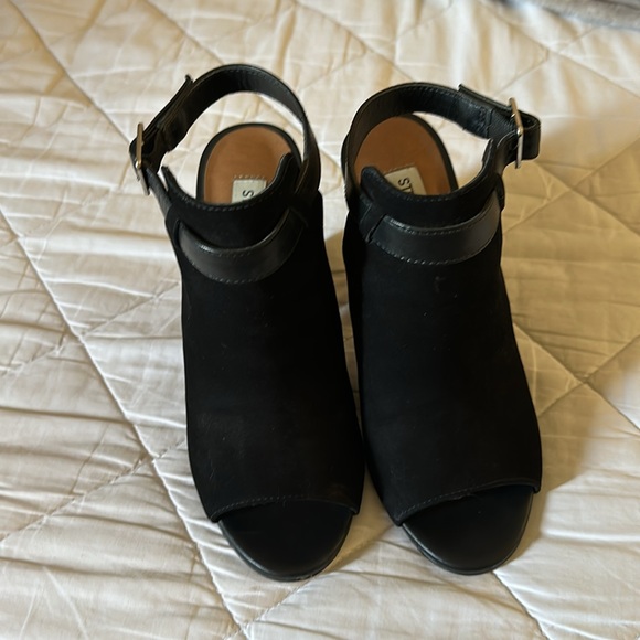 Steve Madden open toe heels - Picture 2 of 6